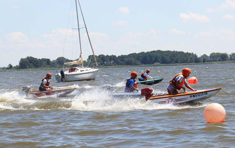 Later in the day, the wind and waves picked up for the Men's Heavy Class.