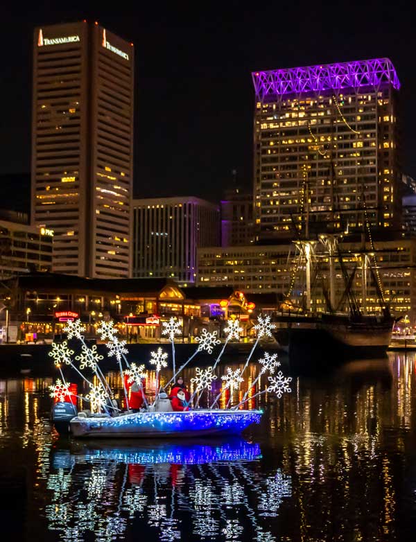 chesapeake bay lighted boat parades