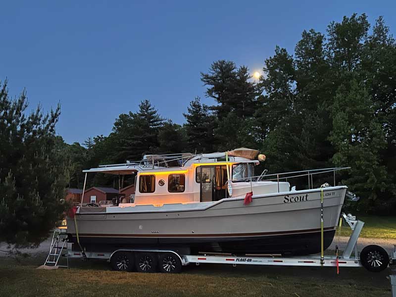 cabin cruiser