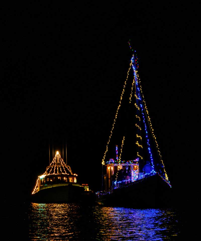 chesapeake bay lighted boat parades