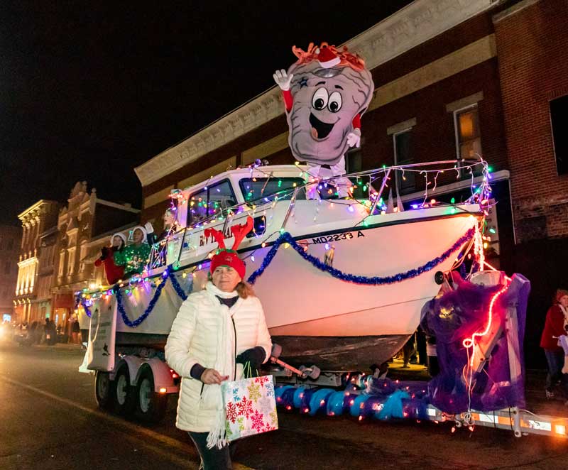 chesapeake bay lighted boat parades