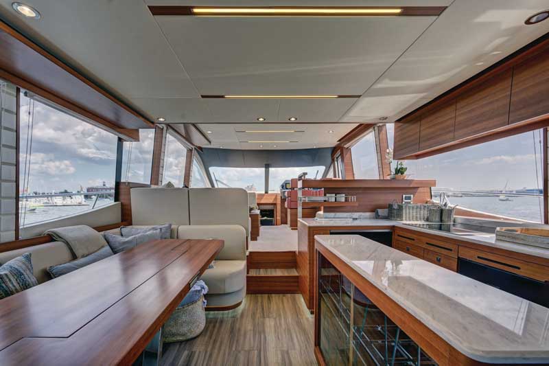 dyna yachts 63