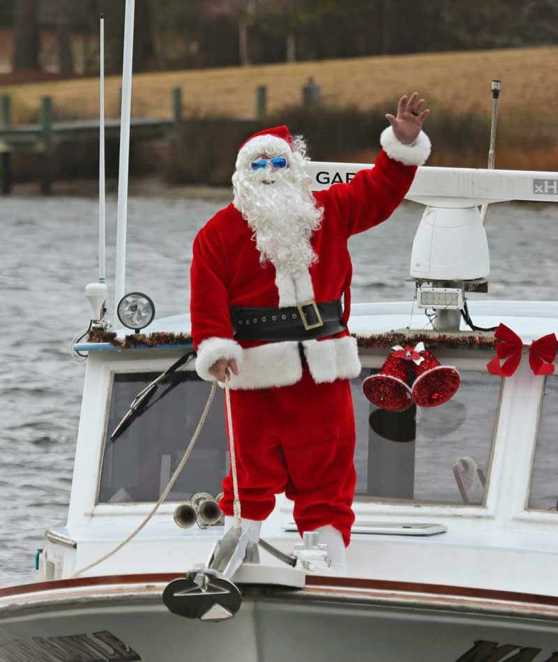 chesapeake bay lighted boat parades