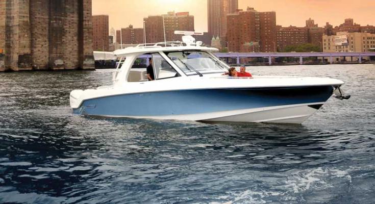 Boston Whaler 380 Realm