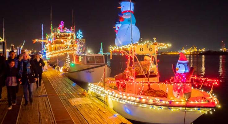 chesapeake bay lighted boat parades