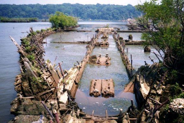 Vessel at low tide. Photo by Don Shomette/courtesy NOAA