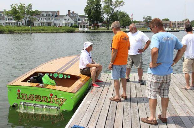 The Jersey Speed Skiff "Insanity."