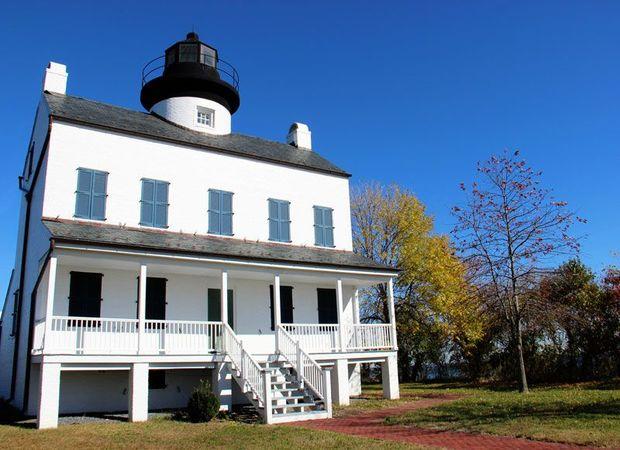 Blackistone Lighthouse replica on St. Clement's Island, one of the bonus lighthouses. Blackistone Lighthouse replica on St. Clement's Island, one of the bonus lighthouses.