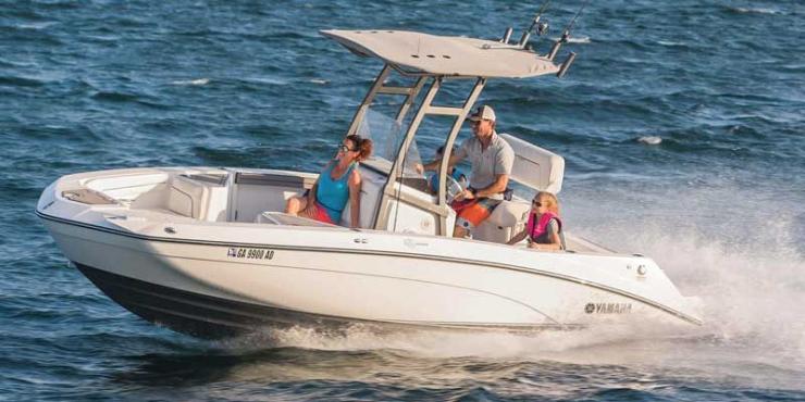 JetBoatPilot 2018 Yamaha 210 FSH Swim Platform Features 