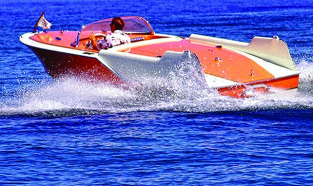 A restored Arena Craft running on the lake. In the 50s and 60s, this inboard often ran faster than the Chris Craft Cobra did on Lake Tahoe.